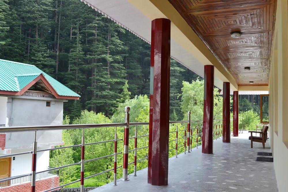 Hotel Chetna Manāli Екстериор снимка